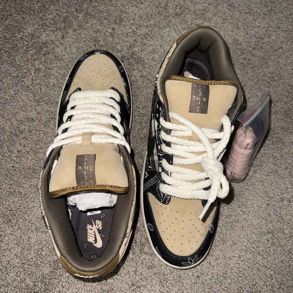Size 13 - Nike Dunk Low Premium QS SB x Travis Scott Cactus Jack - Picture 4 of 5